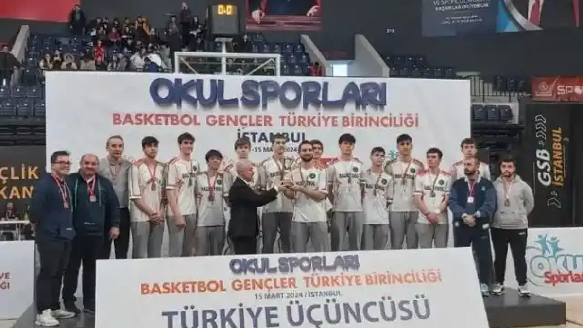 Özlüce Doğa Koleji Türkiye üçüncüsü