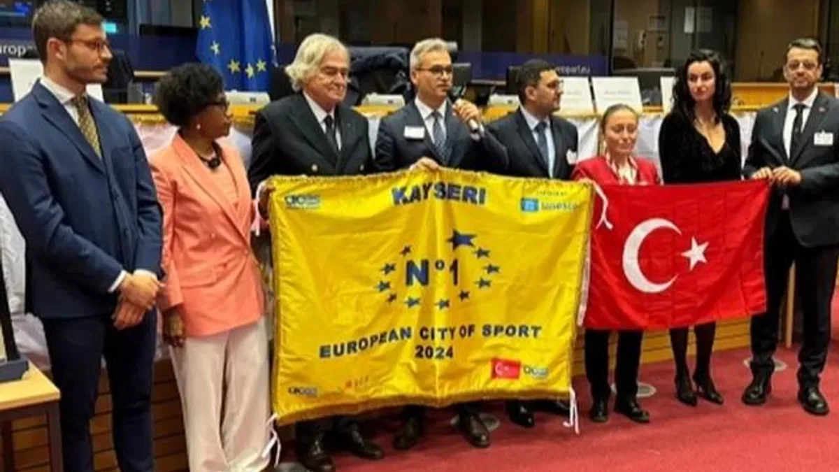 Kayseri Büyükşehir'e Altın Bayrak