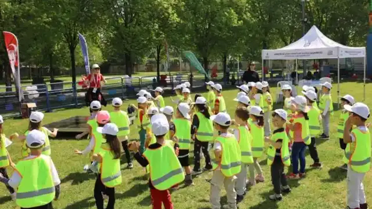 Bursa Uluslararası Spor Festivali’nde çocuklar doyasıya eğlendi