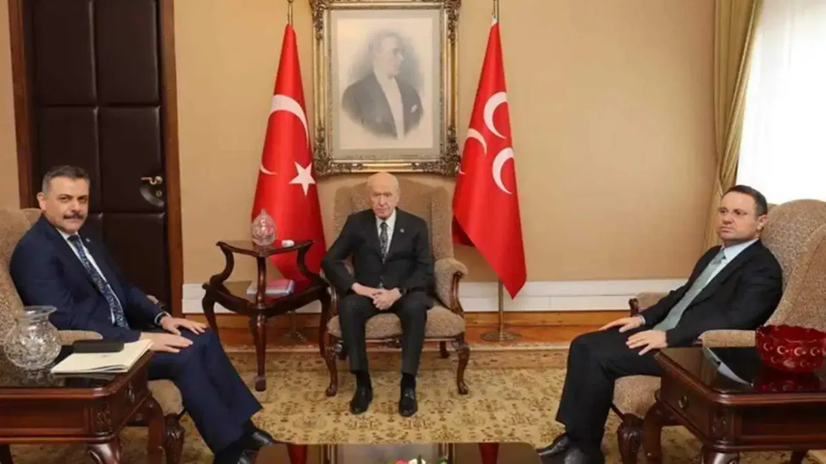 İki bakandan MHP lideri Bahçeli'ye ziyaret