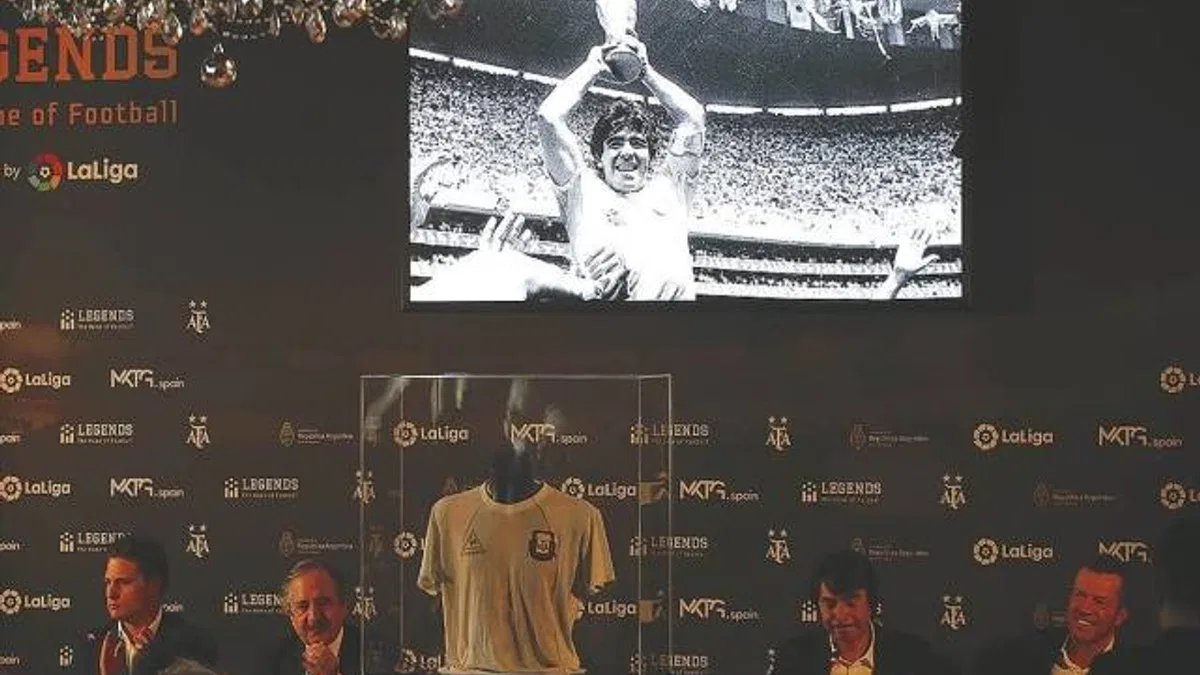 Matthaus, Maradona'nın 1986 Dünya Kupası finalinde giydiği formayı müzeye verdi
