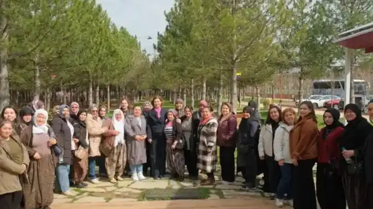 Eskişehir'de Mihalgazili kadınlar Başkan Ünlüce ile buluştu