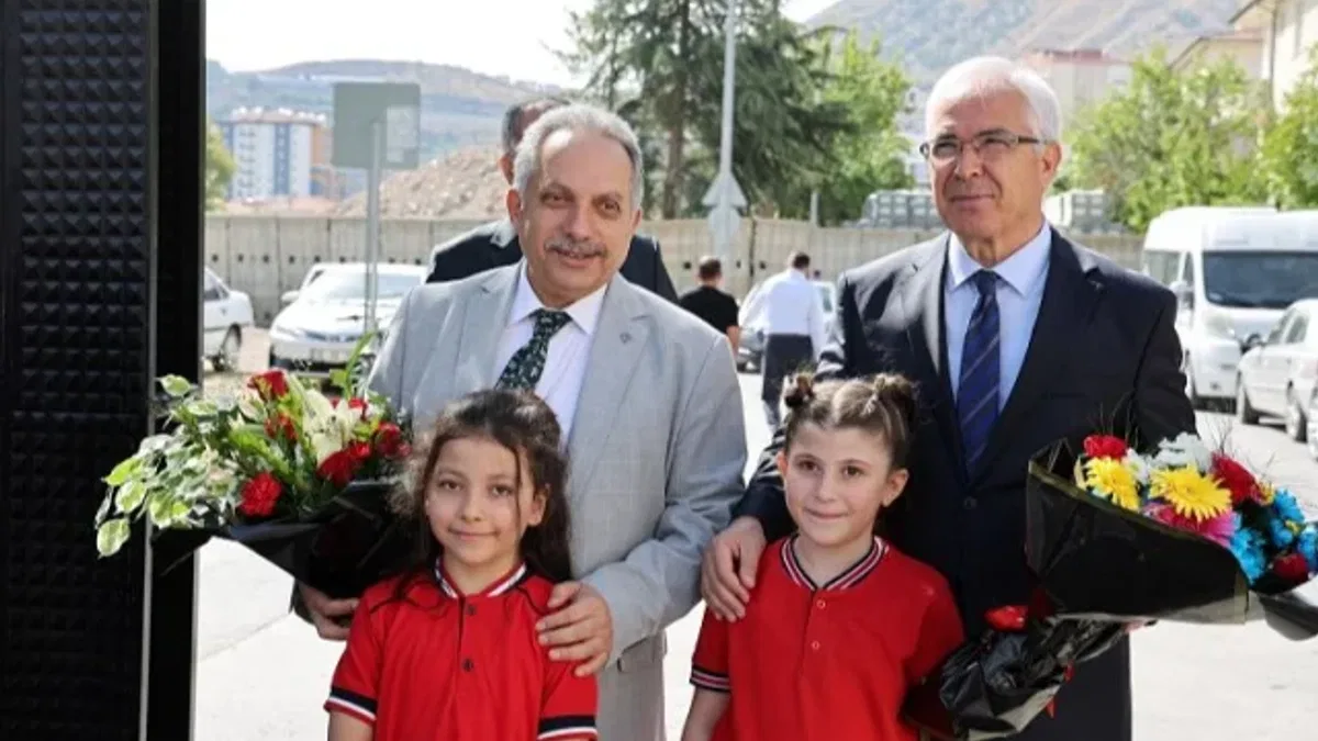 Mustafa Yalçın'dan öğrencilere mesaj