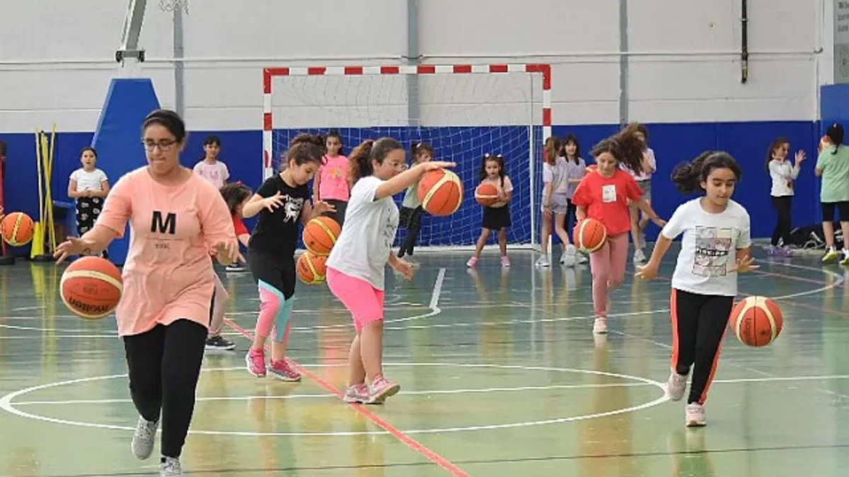 Bozüyük'te basketbol kursuna yoğun ilgi