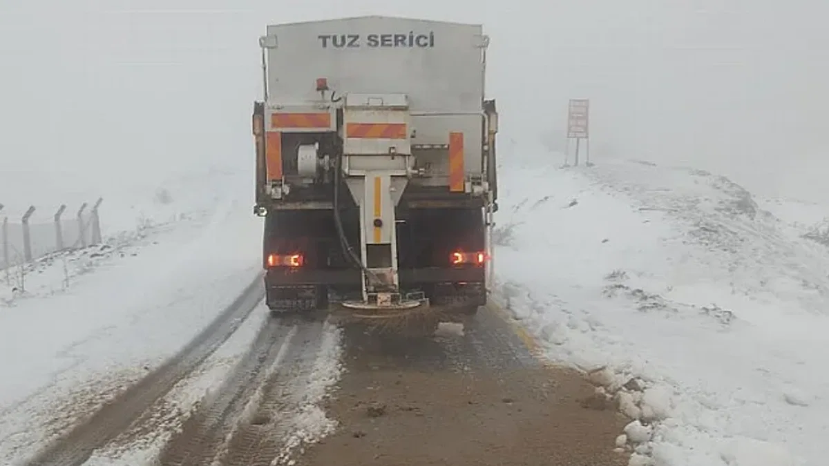 İzmir karla mücadele için sahada