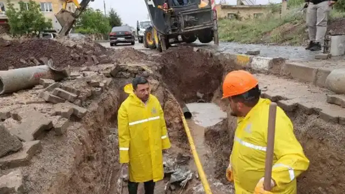 Başkan Arı, altyapı arızasının meydana geldiği noktada