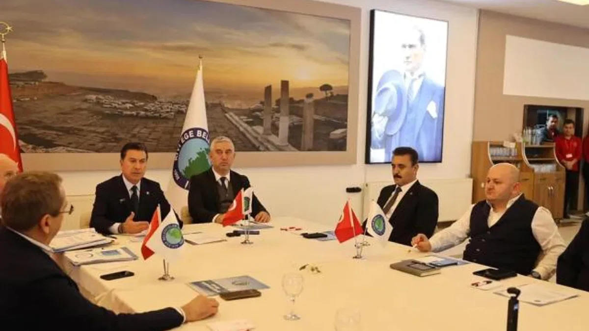 Kıyı Ege Belediyeler Birliği toplandı