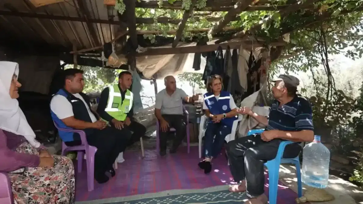 Muğla Büyükşehir’den Seydikemer’de yangın sonrası üreticiye destek