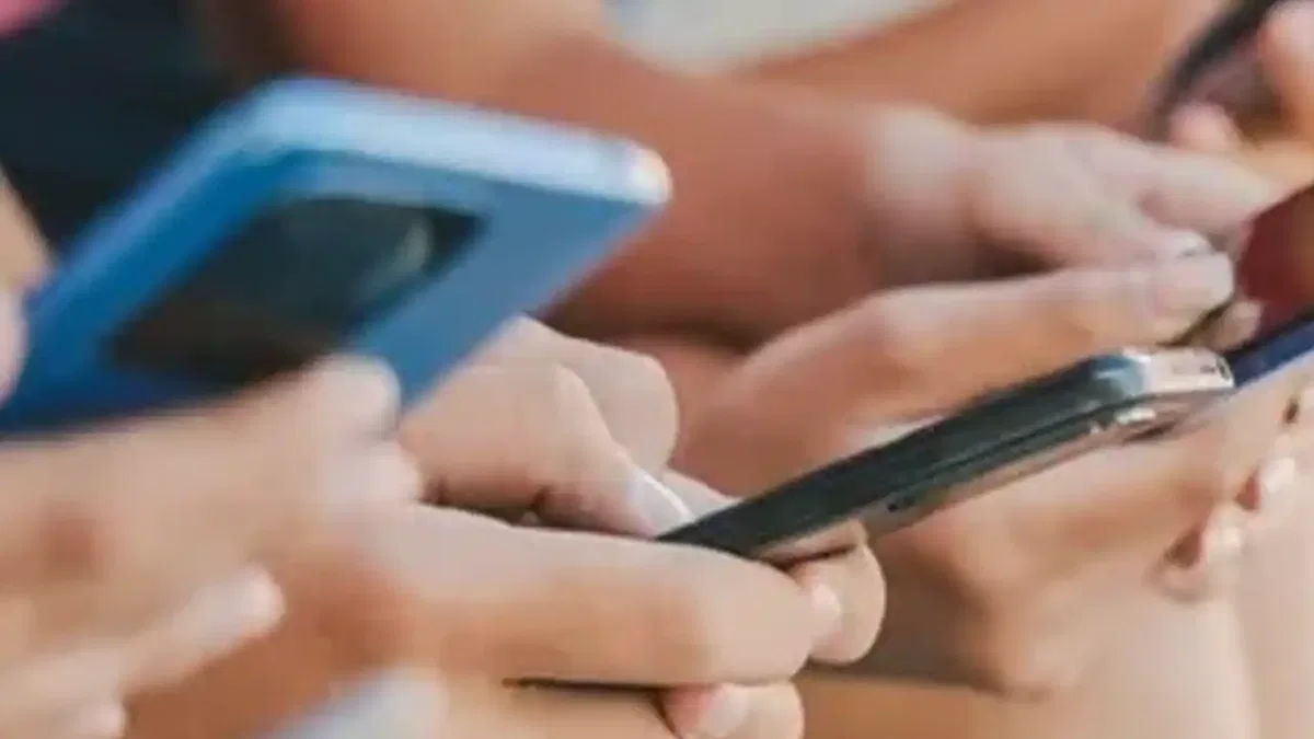 'Dijital Obezite' uyarısı! Fazla içerik tüketimi beyni yoruyor