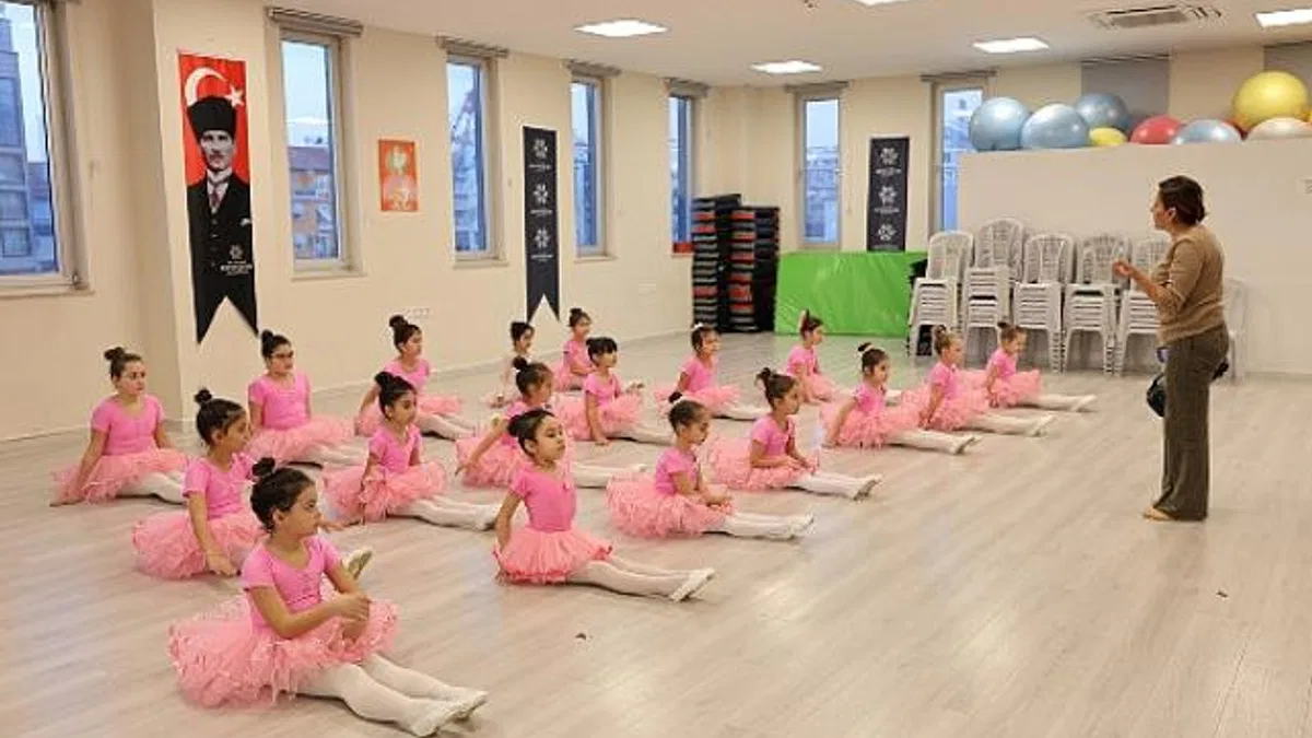 Aydınlı minikler başkan çerçioğlu'nun başlattığı etkinlikler ile bale öğreniyor