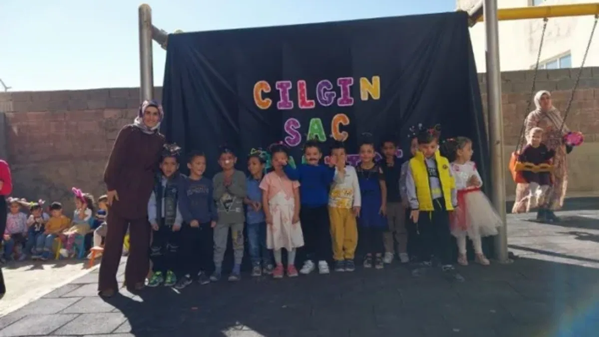 Mardin'de anaokulunda 'Çılgın saç partisi'