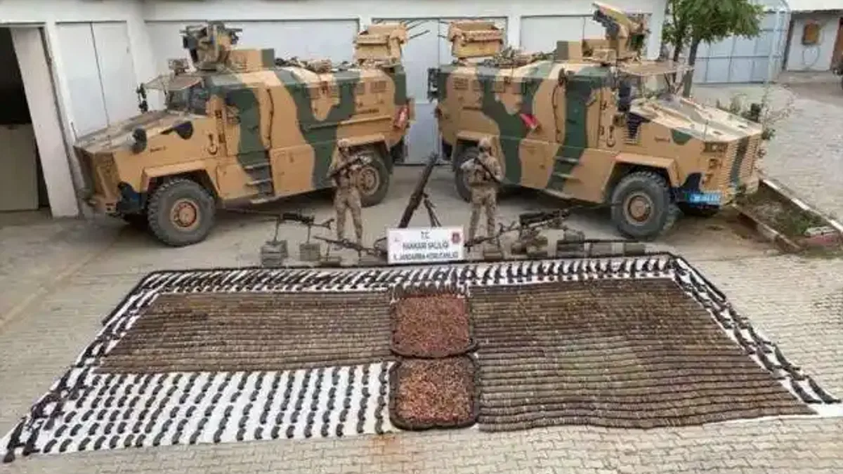 Çukurca'da "Eren Abluka-37 Şehit Jandarma Astsubay Çavuş Aydın Güleken Operasyonu" başlatıldı