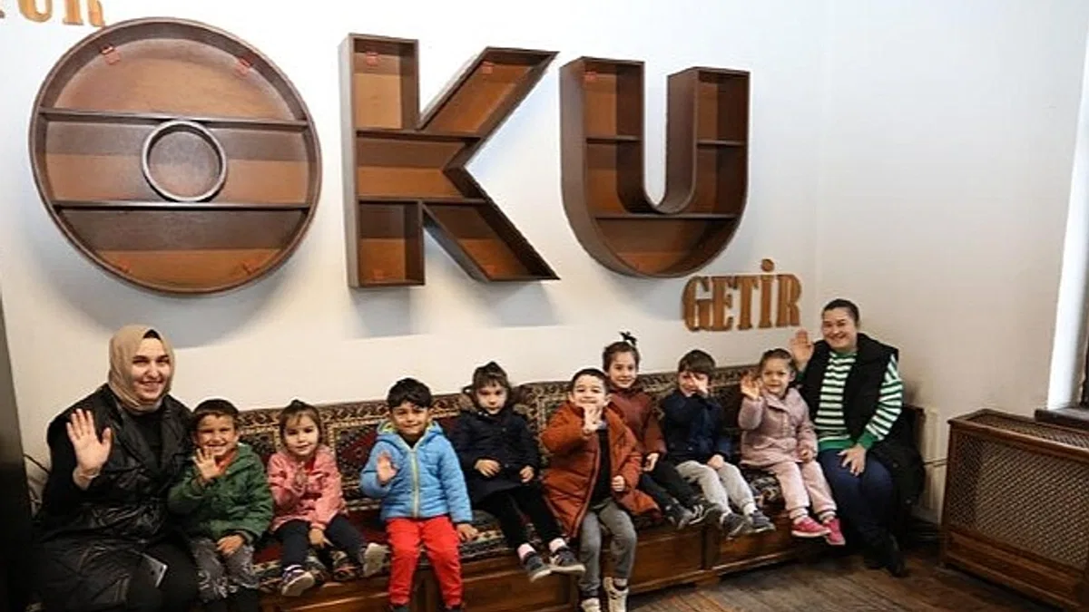 Minik Okurlar Kütüphane Haftasını Kutladı