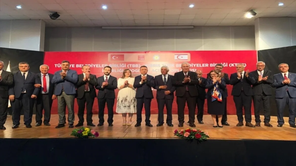 Kayseri Büyükşehir Belediyesi Genel Sekreteri Hüseyin Beyhan KKTC'de toplantıya katıldı