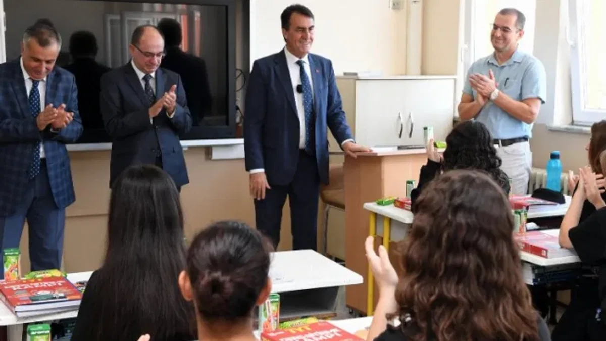 Başkan Dündar'dan gençlere teknoloji vurgusu