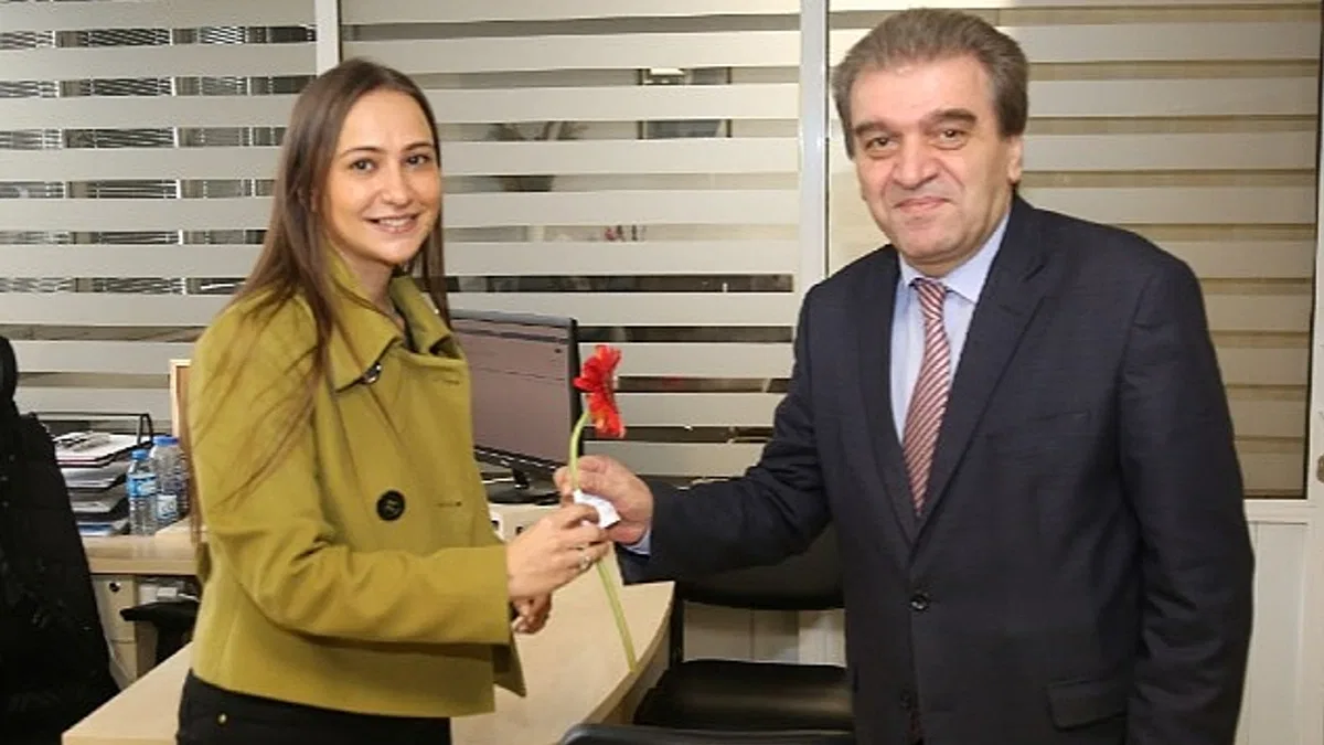 Gölcük'te Kadınlar Günü Törenle Kutlandı