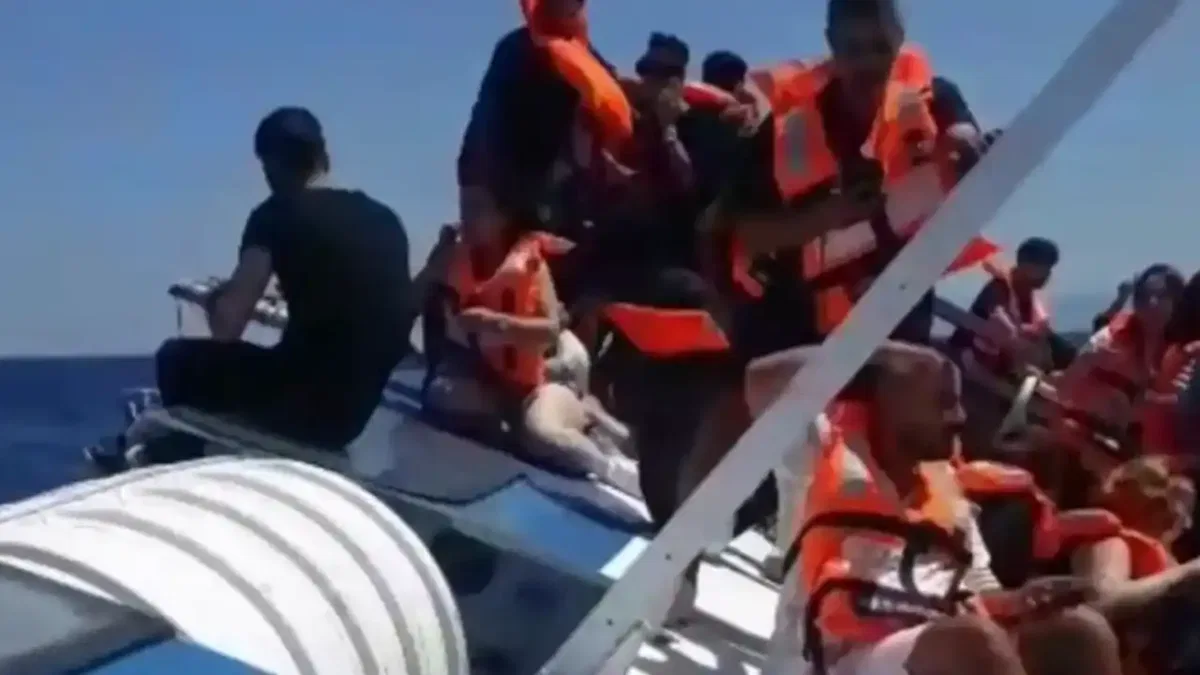 Türkiye'den Yavru Vatan'a arama kurtarma desteği...  5 yüzer unsur ile 2 helikopter bölgede