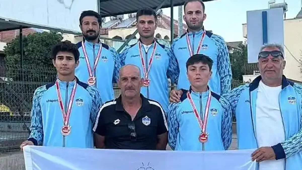 Kahramankazan Belediyespor Kulübü Bocce Takımı, Antalya'daki uluslararası turnuvadan başarıyla döndü.