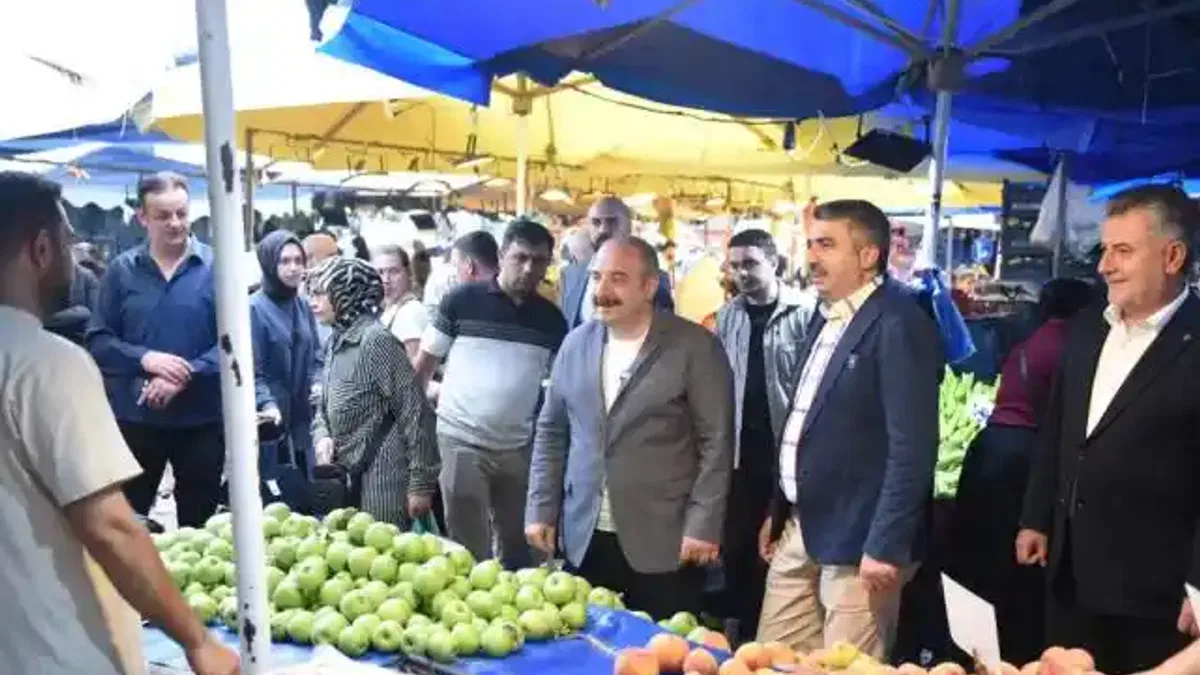 Başkan Yılmaz Değirmenlikızık'ta pazarcı esnafı ile buluştu