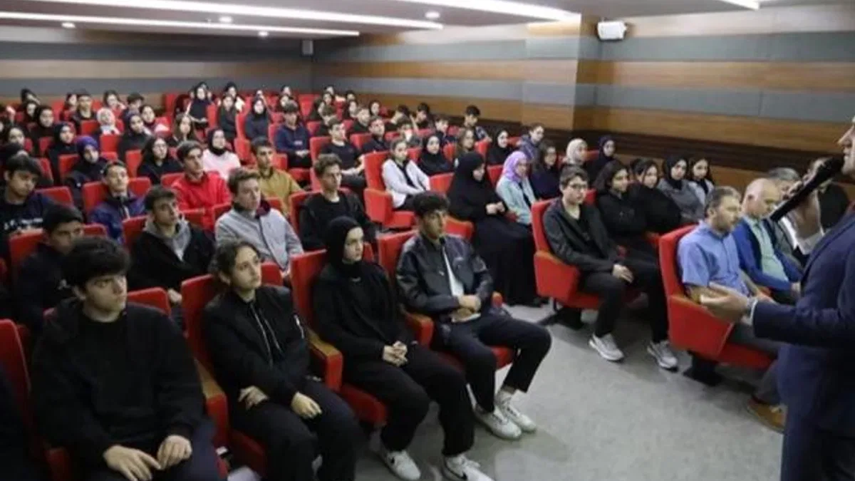 Başkan Taban bu kez Şehit Fevzi Başaran AİHL'den 'Genç Bakış' yaptı