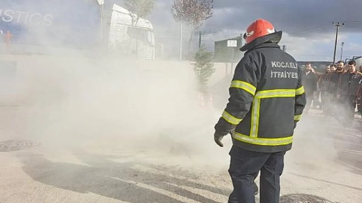 Büyükşehir İtfaiyesi'nde eğitimler tam gaz