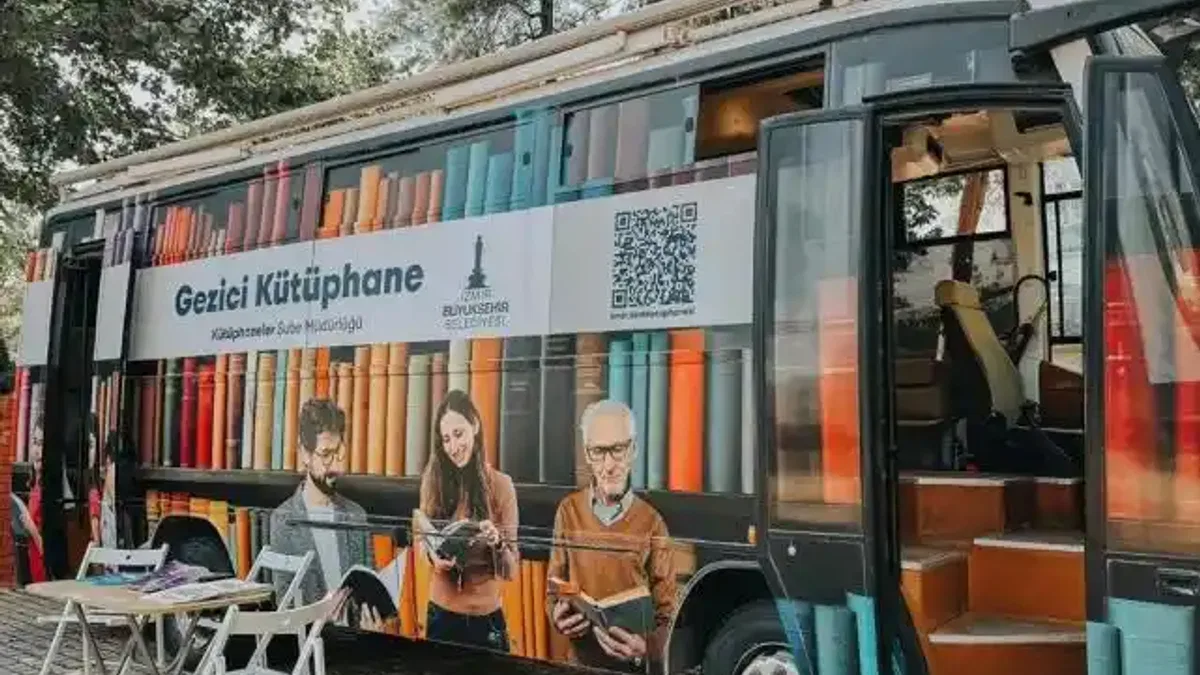 İzmir'de 'gezici kütüphane' yollara çıkıyor