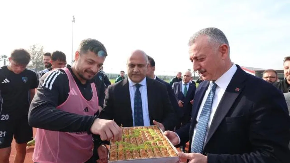 Kocaelispor’a Başkan Büyükakın'dan moral veren ziyaret