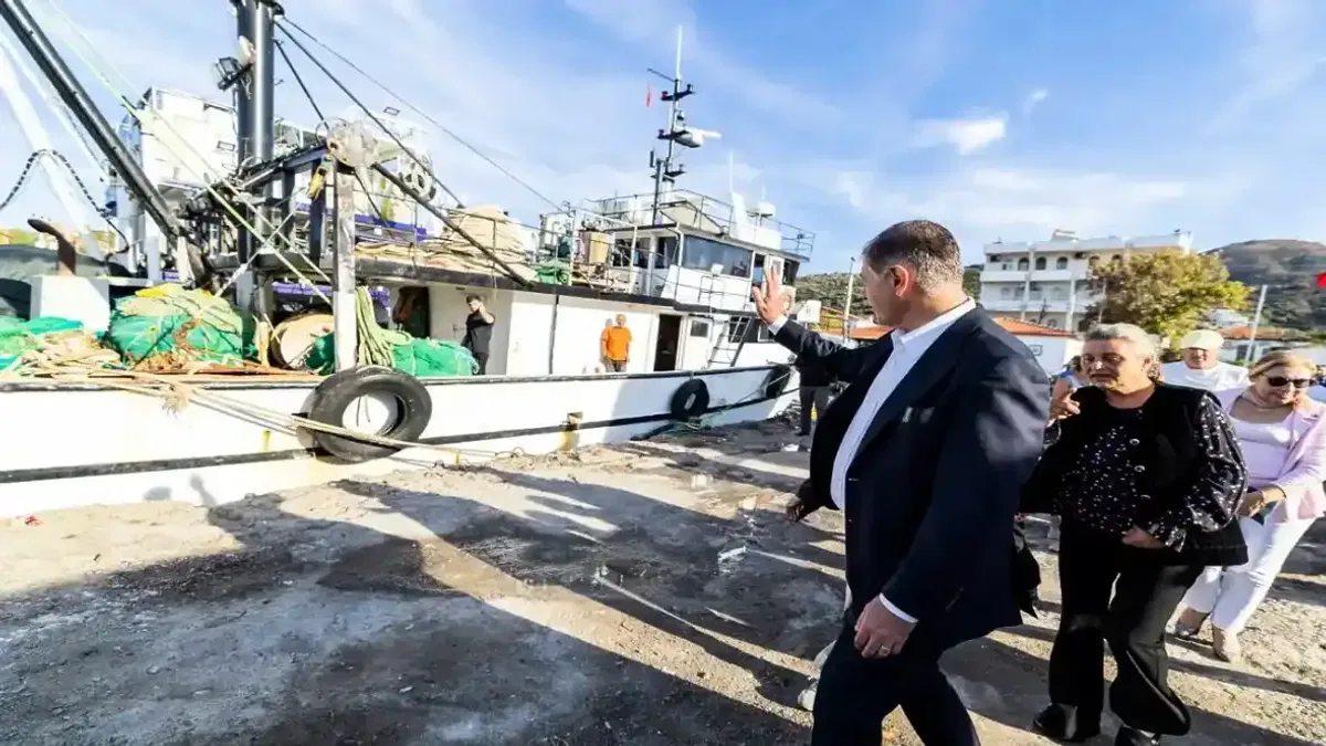Karaburun'da balıkçılara destek ve saha sözü