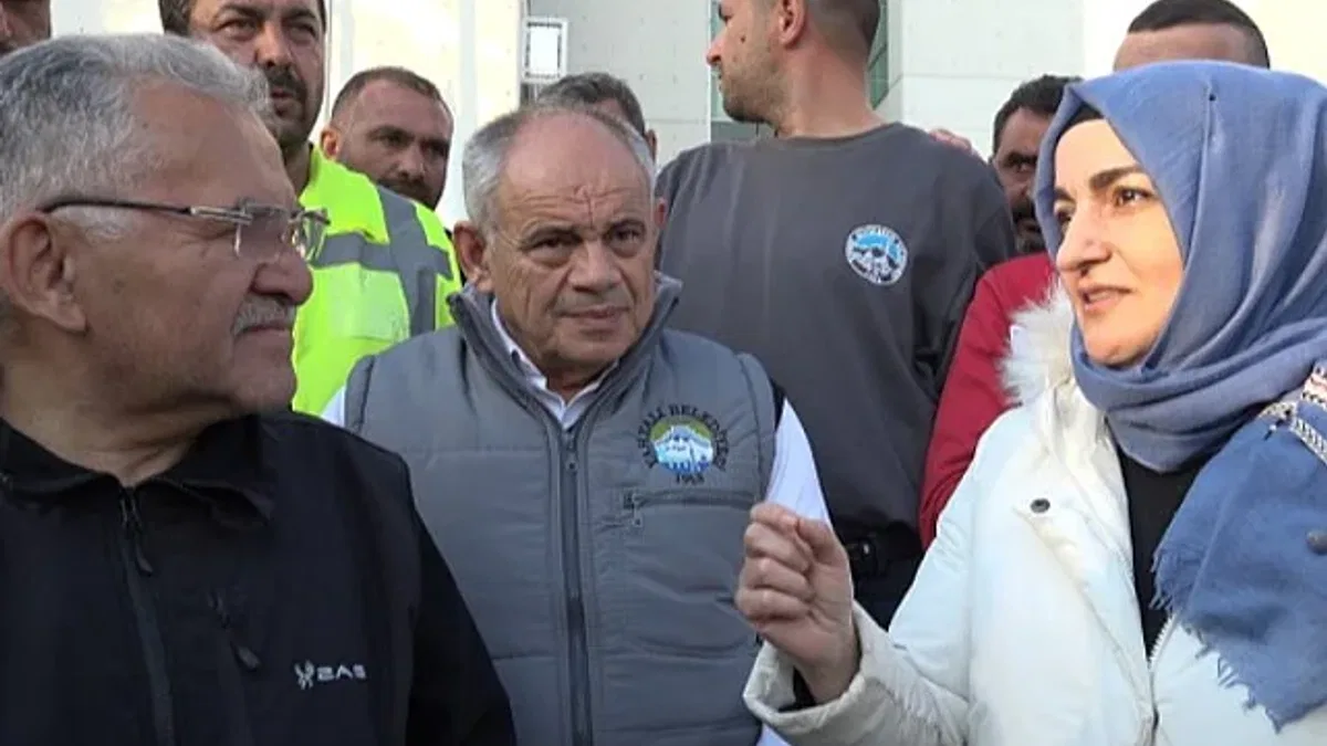 Memduh Büyükkılıç'a depremzedelerden dua