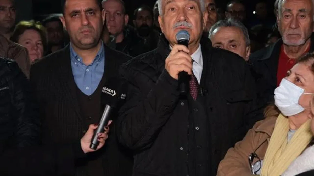 Tahliyesi ardından Adana'ya gelen Zeydan Karalar, deprem şehitlerini andı