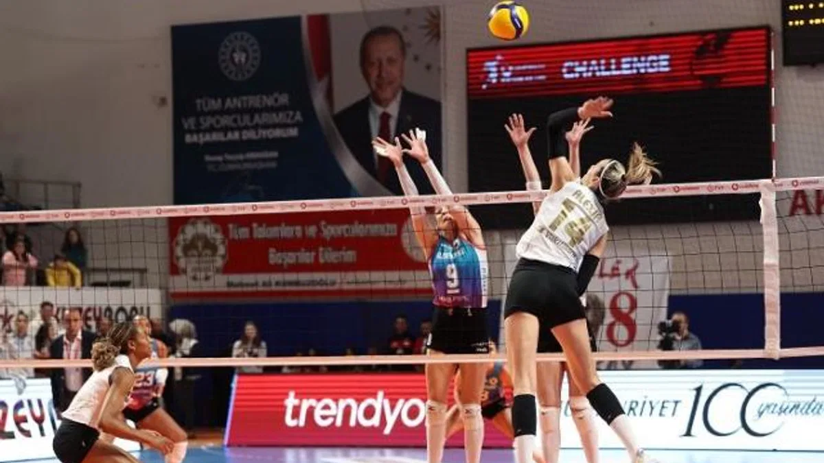 VakıfBank sezonun ilk yarısını galibiyetle tamamladı