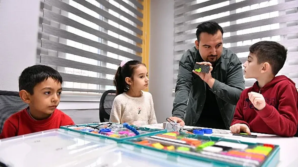 Geleceğin mesleğini öğreniyorlar