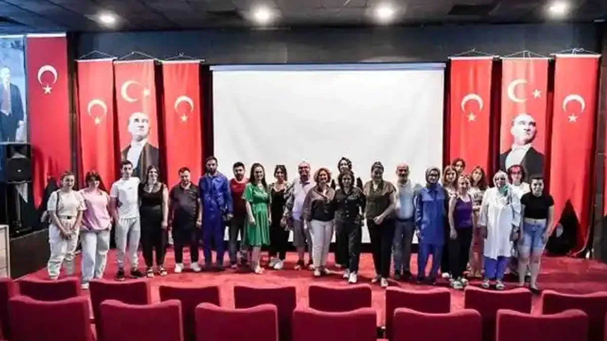 Ankara'da mahallede tiyatro var!