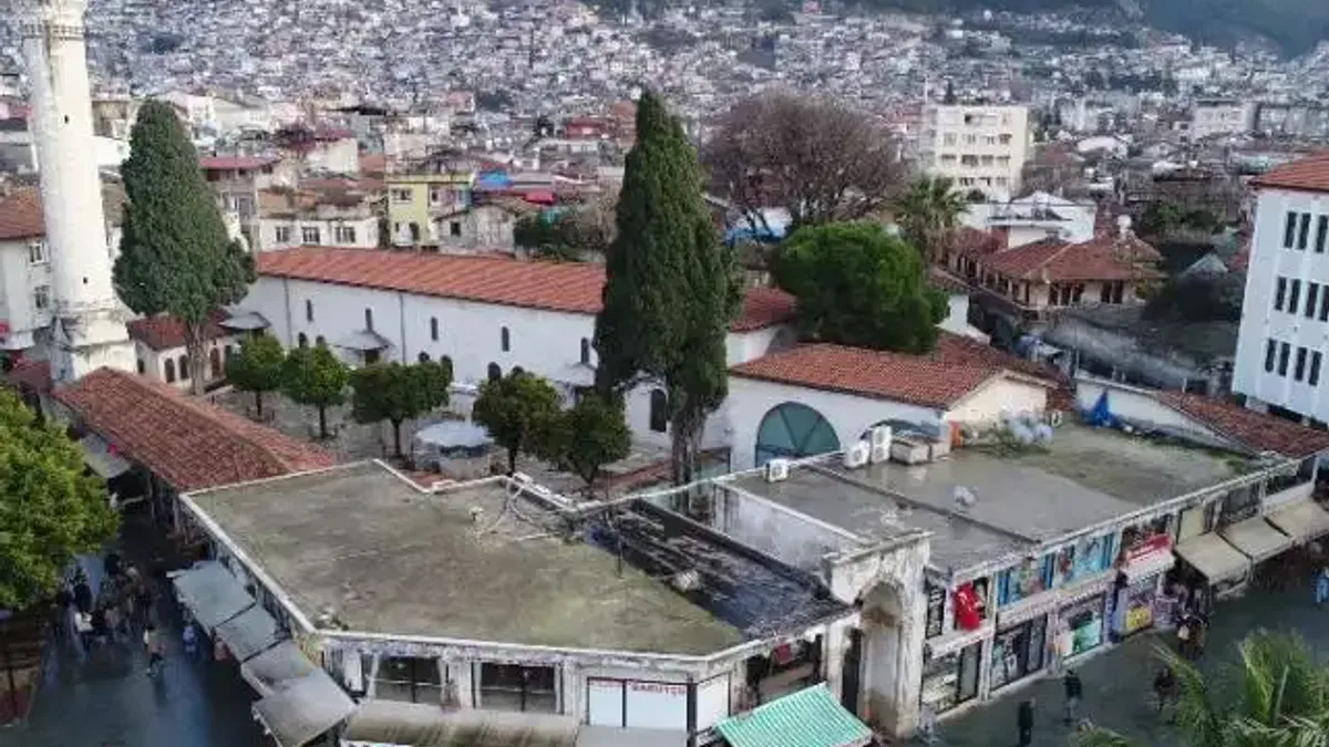 Hatay’a Bursa imzası... Antakya Ulu Cami’de enkaz kaldırıldı