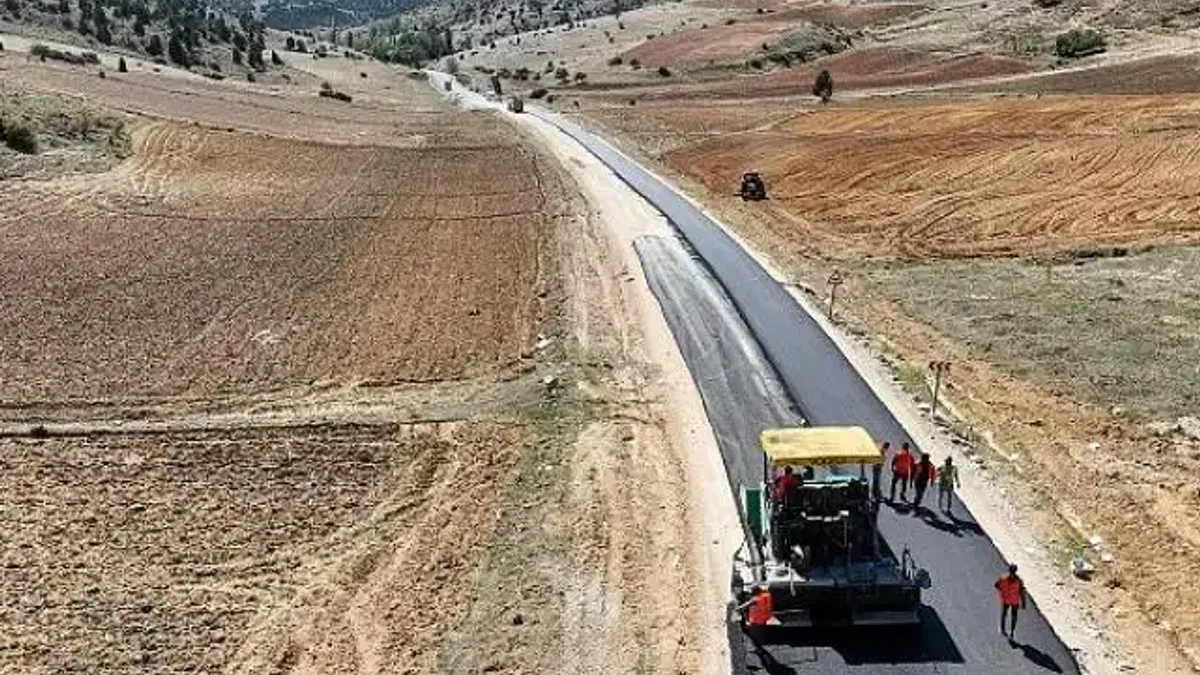 Selçuklu Belediyesi dış mahallelerin yol kalitesini ve ulaşım konforunu arttırıyor