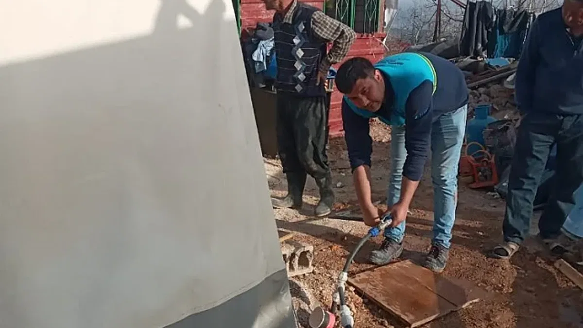 Pazarcık'ta su verilemeyen yerlere MASKİ su ulaştırdı