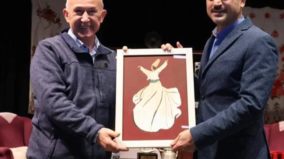 Şimşirgil: “Biz okuyan bir milletiz”