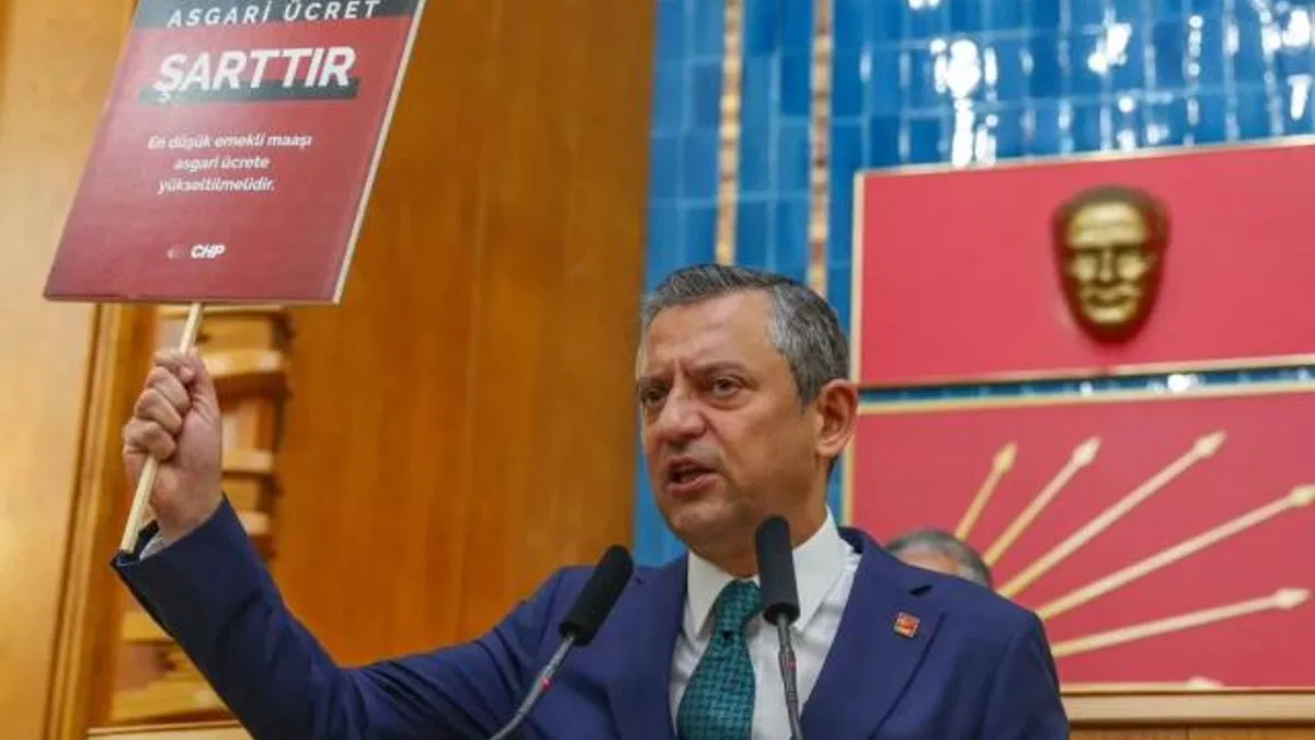 Özel: O vekil meclisten çıkmalı! Özel'den sanatçılara Esenyurt çağrısı