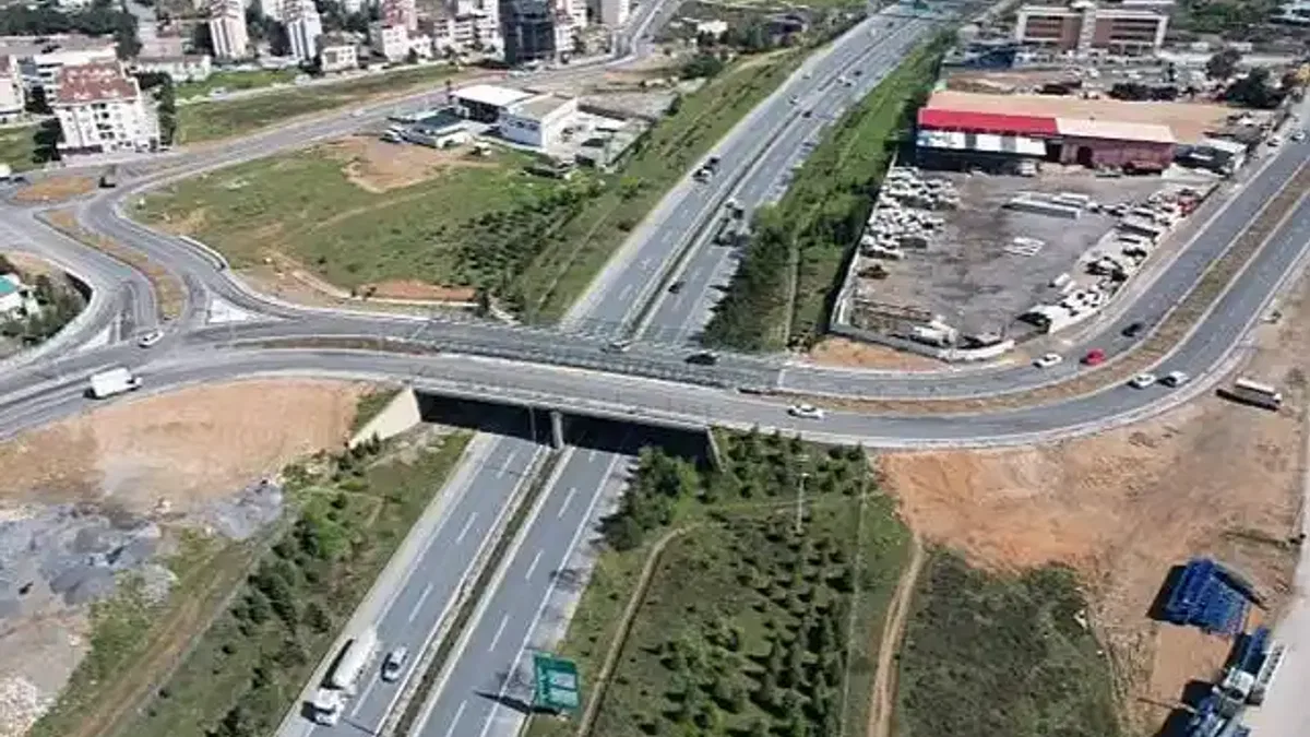Çayırova Turgut Özal Köprüsü trafiği akıcı hale getirdi