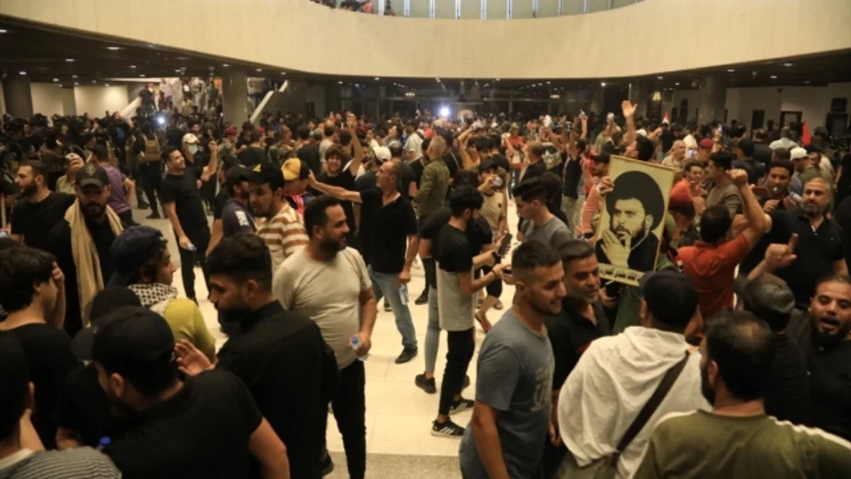 Irak'ta Sadr ile Maliki arkasındaki anlaşmazlık Şiiler arası iç çatışma riski taşıyor
