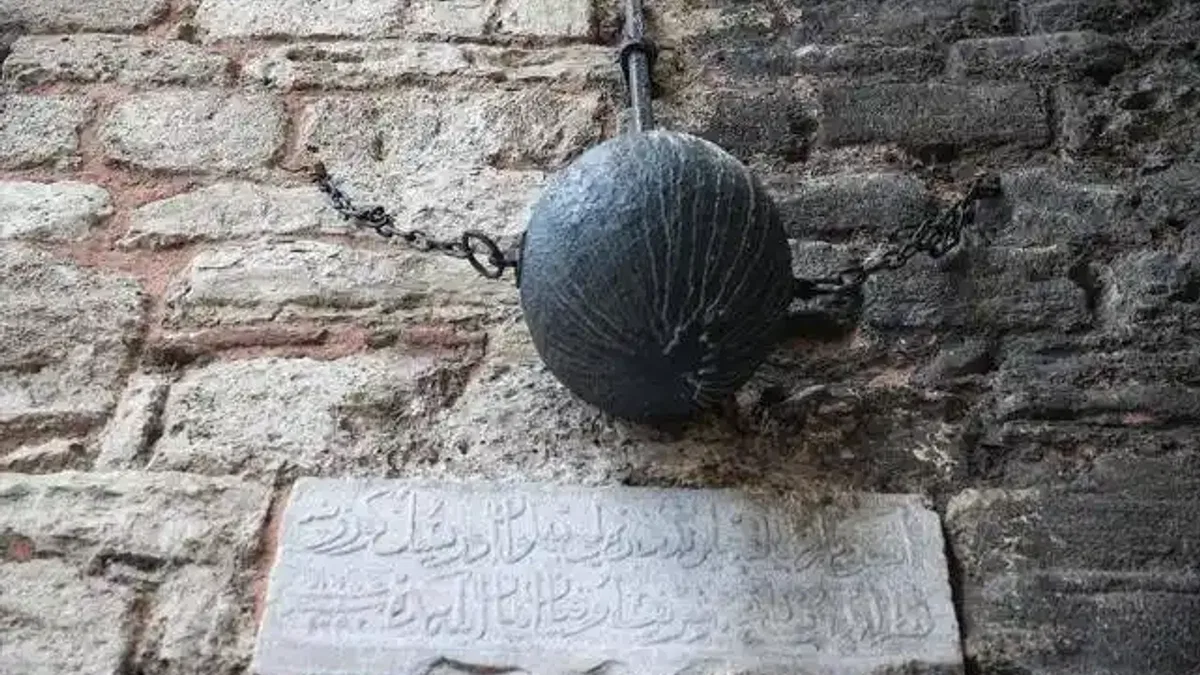 Pehlivan İdris'in gürzü Silivrikapı'da geleneği yaşatıyor
