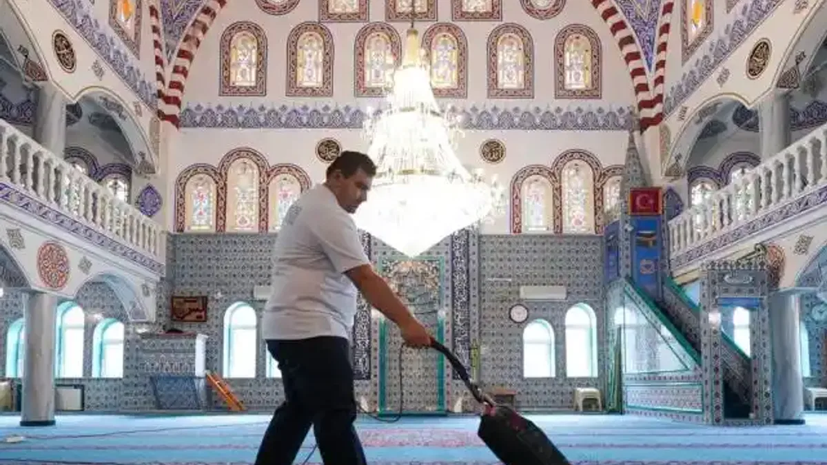 Maltepe’de ibadethaneler Ramazan Bayramı’na hazır