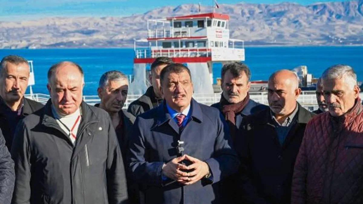 Başkan Gürkan'dan Atabey Feribot İskelesi’nde inceleme