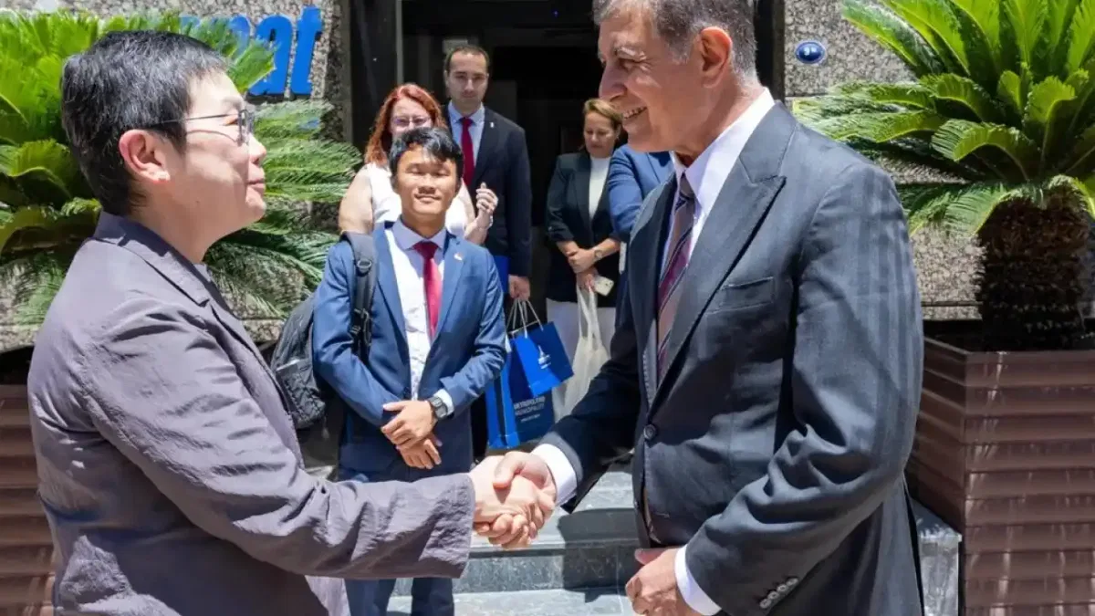İzmir'de Başkan Tugay’dan Singapur’a İEF ve EXPO 2027 daveti