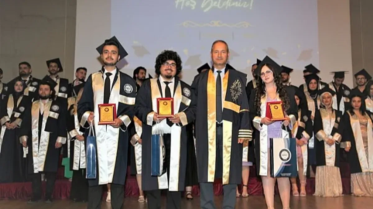 NNYÜ'de iktisatçıların mutlu günü