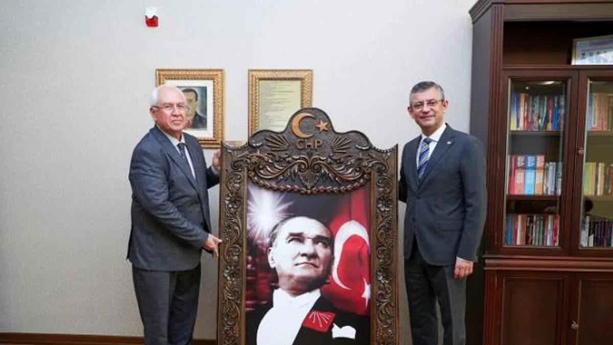 Muhittin Selvitopu'dan Özel'e ziyaret