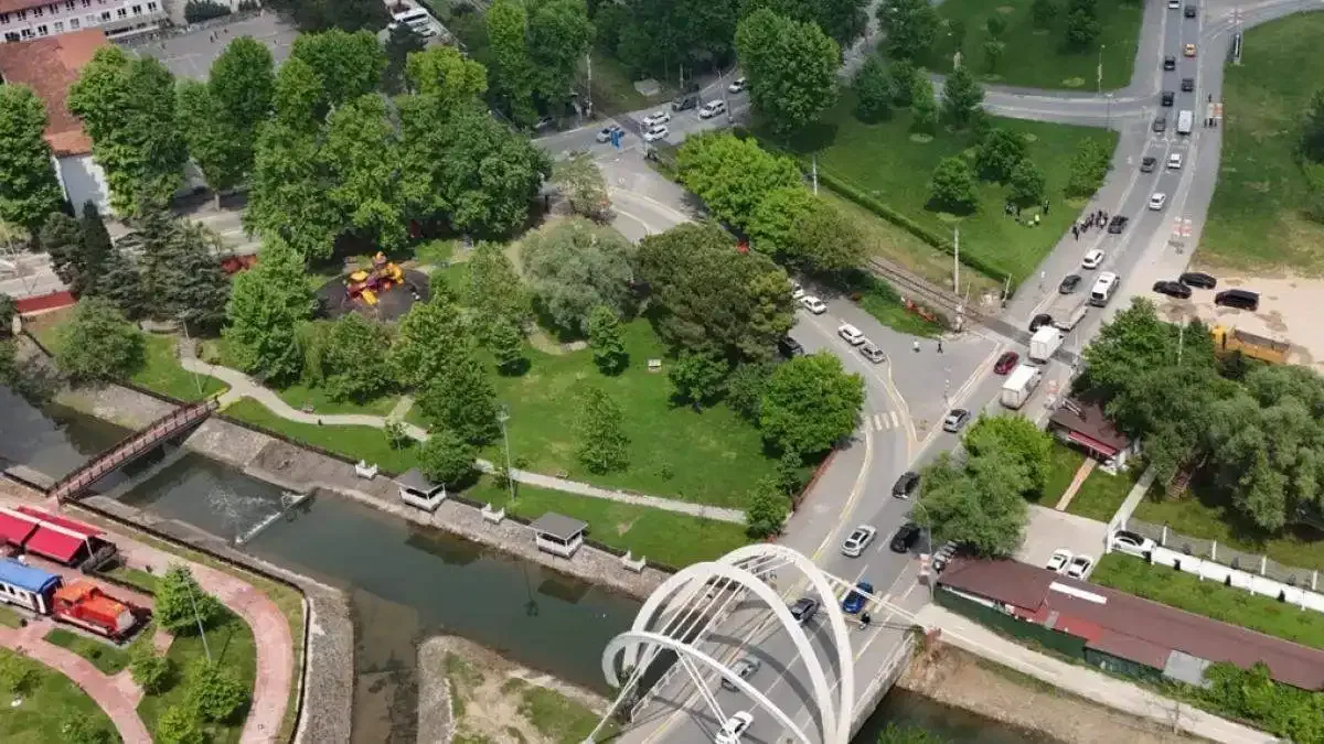 Sakarya'da Mithatpaşa Kavşağı'na köprülü çözüm geliyor