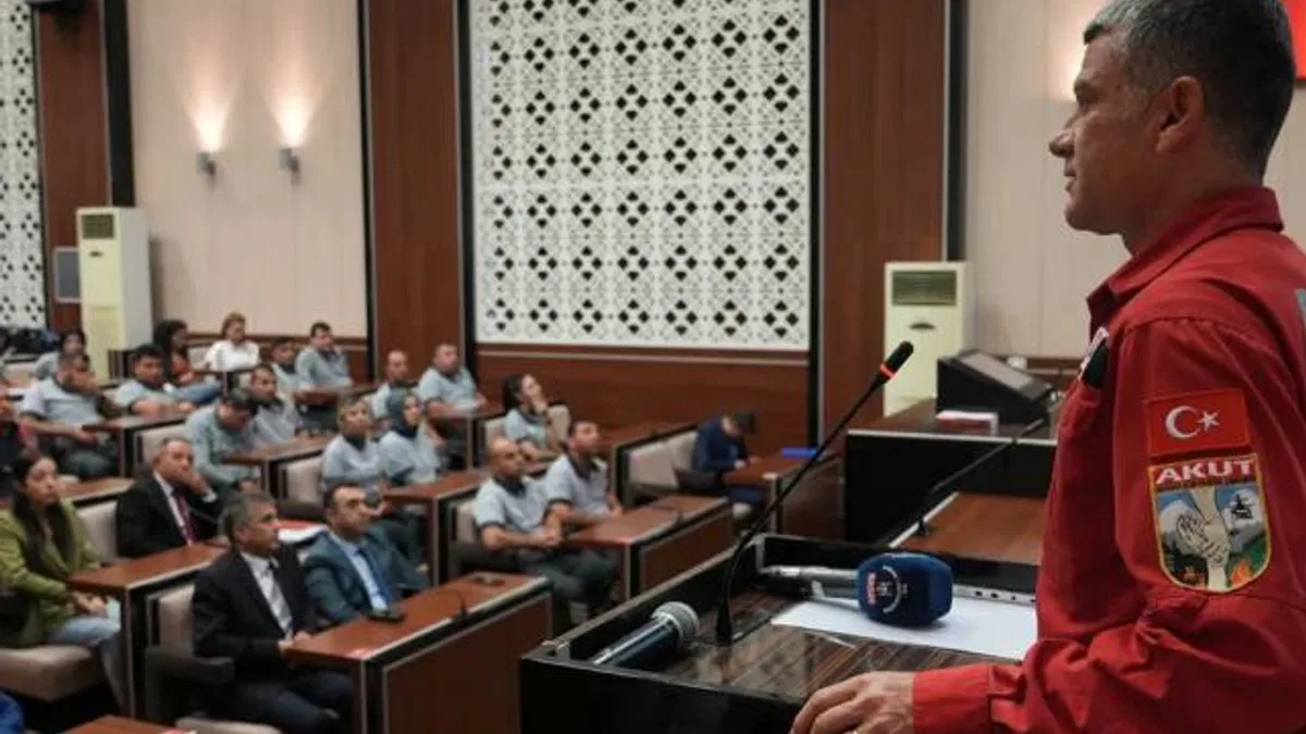 Keçiören'de güvenlik personeline afet farkındalık ve yangın eğitimi
