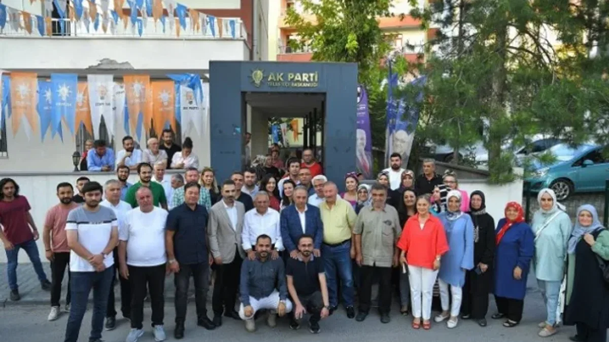 ERÜ Spor Bilimleri'nde mezuniyet coşkusu