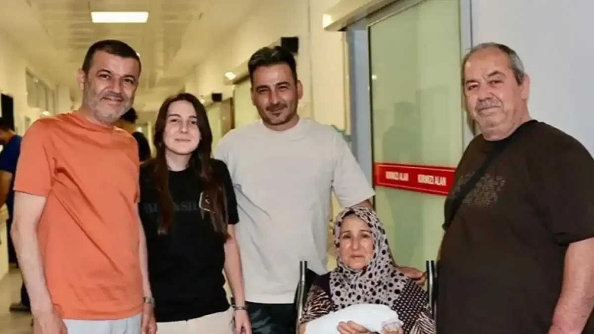 Başkan Çavuşoğlu'ndan mesaideki personel ve hastalara ziyaret